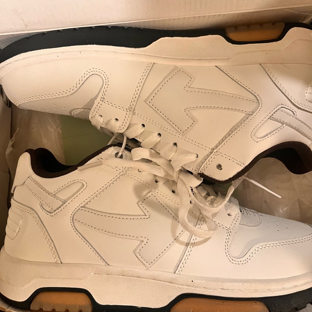 Off white Out the office for walking sneakers
